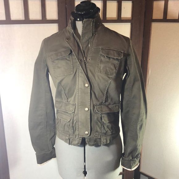 Abercrombie & Fitch military style jacket juniors med. olive drab lots of detail - Picture 1 of 16